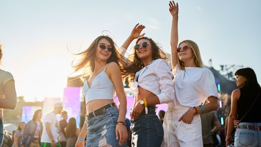 czy działalność rapera to usługa kulturalna zwolniona z vat?