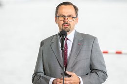 Zmiany w koncepcji CPK. Wiceminister: obsłuży mniej pasażerów, ale lotniskiem towarowym nie będzie