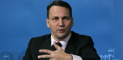 Sikorski przejechał się po Macierewiczu