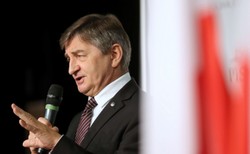 PO i Nowoczesna chcą odwołania marszałka Sejmu. "Złamał święte prawo opozycji"