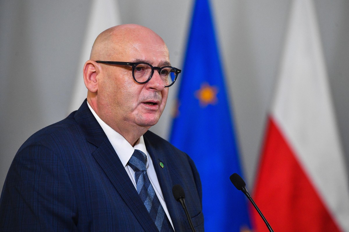 Wicemarszałek Sejmu Piotr Zgorzelski (PSL) wyraził zdziwienie propozycją minister klimatu i środowiska Pauliny Hennig-Kloski niskooprocentowanych pożyczek dla powodzian