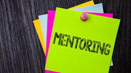 Czym jest mentoring i jak przebiega? Cechy dobrego mentora [WYJAŚNIAMY]