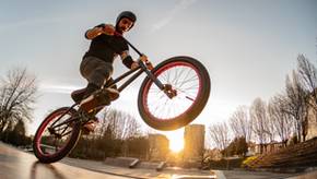 Beliebte Fahrradhelme für BMX im Vergleich