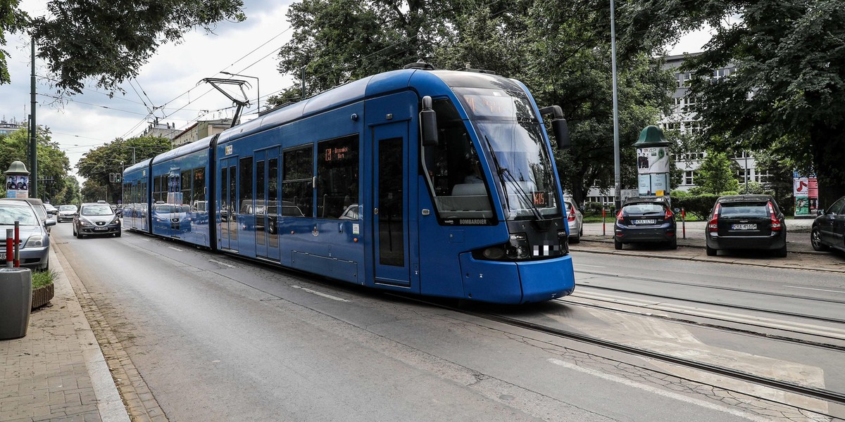 Kraków. Bezczelny złodziej okradł 11-latka. Zabrał mu nawet plecak