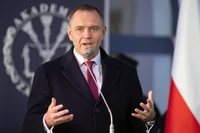 Filmiki z fałszywym Nawrockim reklamują podejrzane inwestycje. Oszuści są bezkarni