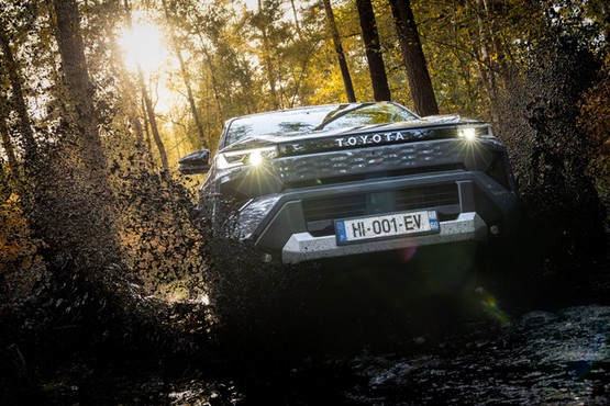 Nowa Toyota wjeżdża do salonów. Ma 196 KM i gwarancję na 1 mln km