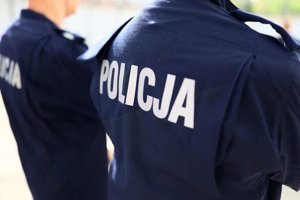 Protest policjantów. Siemoniak: Nie ma środków na 15-proc. podwyżki