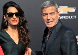 George Clooney z żoną, Cindy Crawford z dziećmi. Każdy chce zobaczyć "Krainę jutra" [ZDJĘCIA]