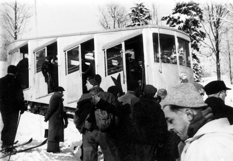 Turyści na Gubałówce, 1938 r.