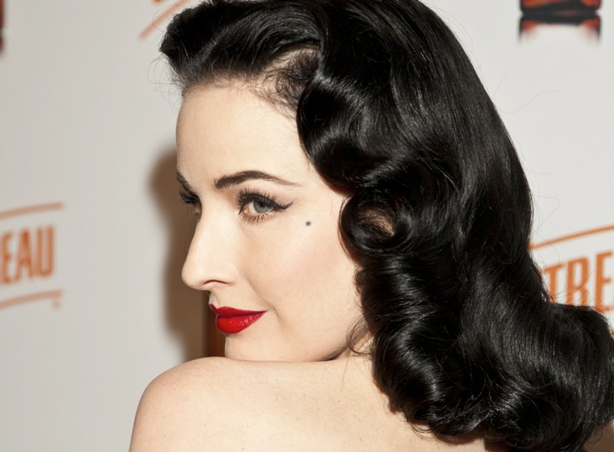 Dita von Teese odlatuje z 30 Seconds To Mars