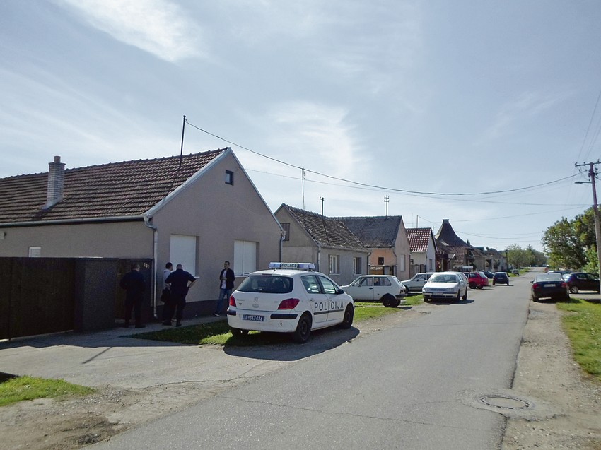 Uviđaj u Rumi na mestu gde je ubijen Dragan Ranisav