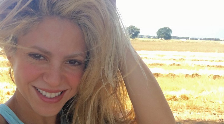 Shakira rengeteg energiát fektet a tökéletes kép elkészítésébe / Fotó:Twitter