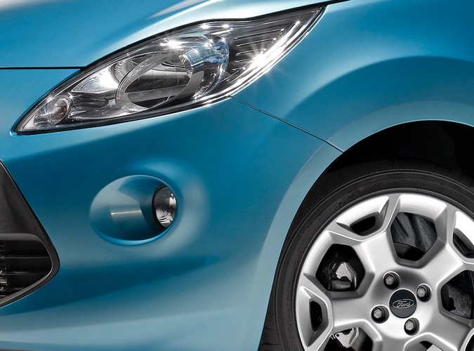 Ekscytujący i oryginalny nowy Ford Ka będzie królował na scenie podczas październikowego Salonu Samochodowego w Paryżu 2008