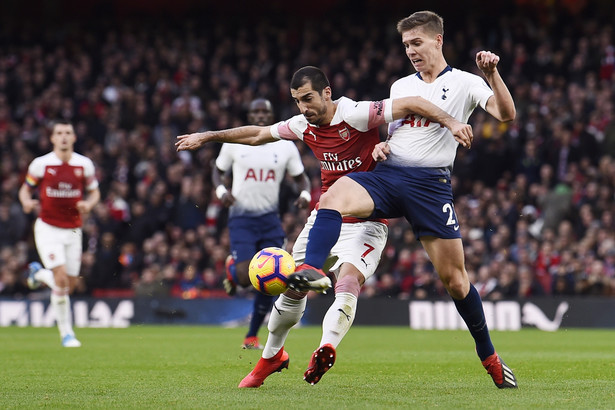 Liga angielska: Arsenal lepszy w derbach od Tottenhamu. "The Reds" rządzą w Liverpoolu