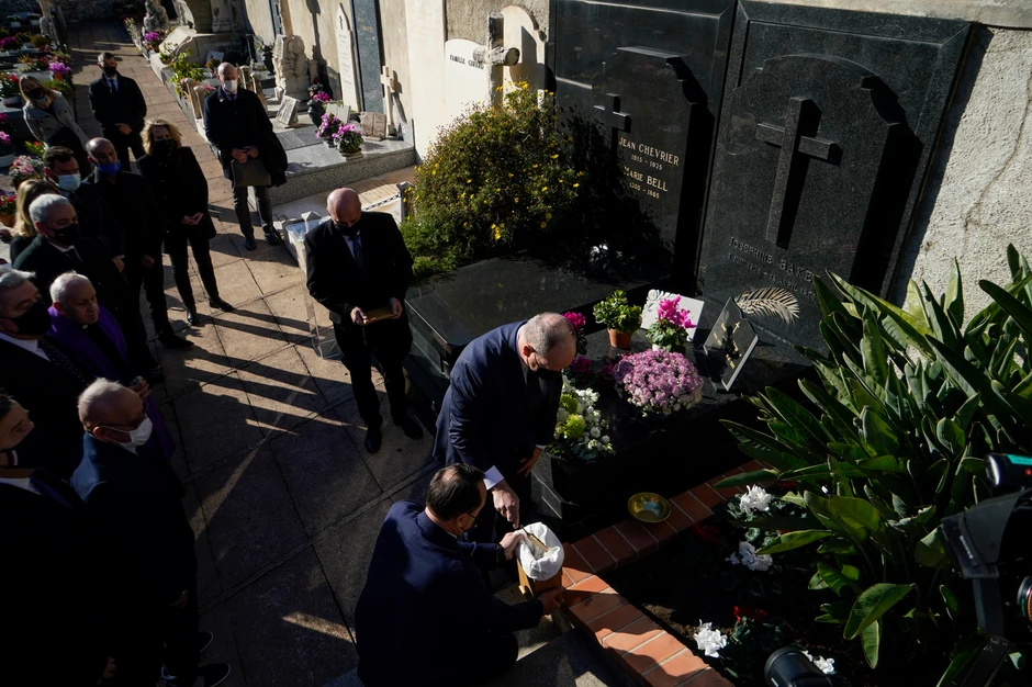 Princ Albert od Monaka na ceremoniji odavanja počasti Džozefin Bejker