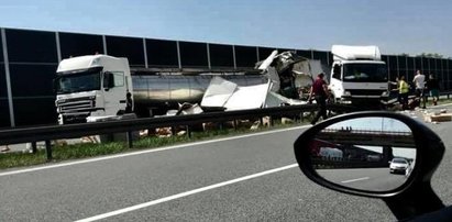 Na A4 zderzyły się 4 ciężarówki. Jedna osoba nie żyje