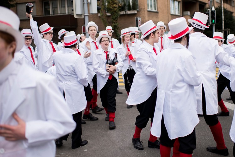 Żydzi świętują karnawał, czyli zdjęcia z obchodów Purim