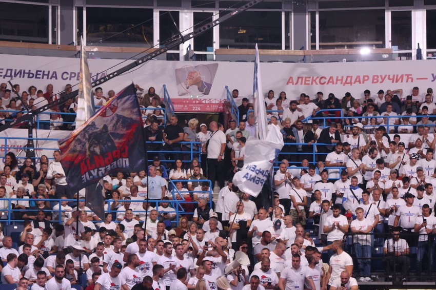 Predizborni skup u Areni