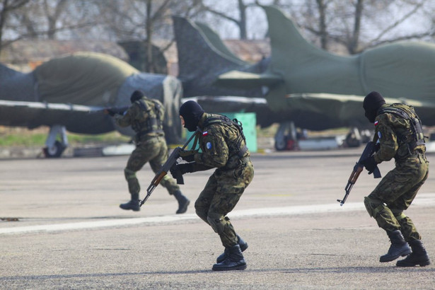 Czy warto dozbroić Ukrainę? Może to doprowadzić do eskalacji walk