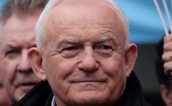 Miller: Moment, w którym Trzaskowski mógłby wzbić się wysoko, minął [WIDEO]