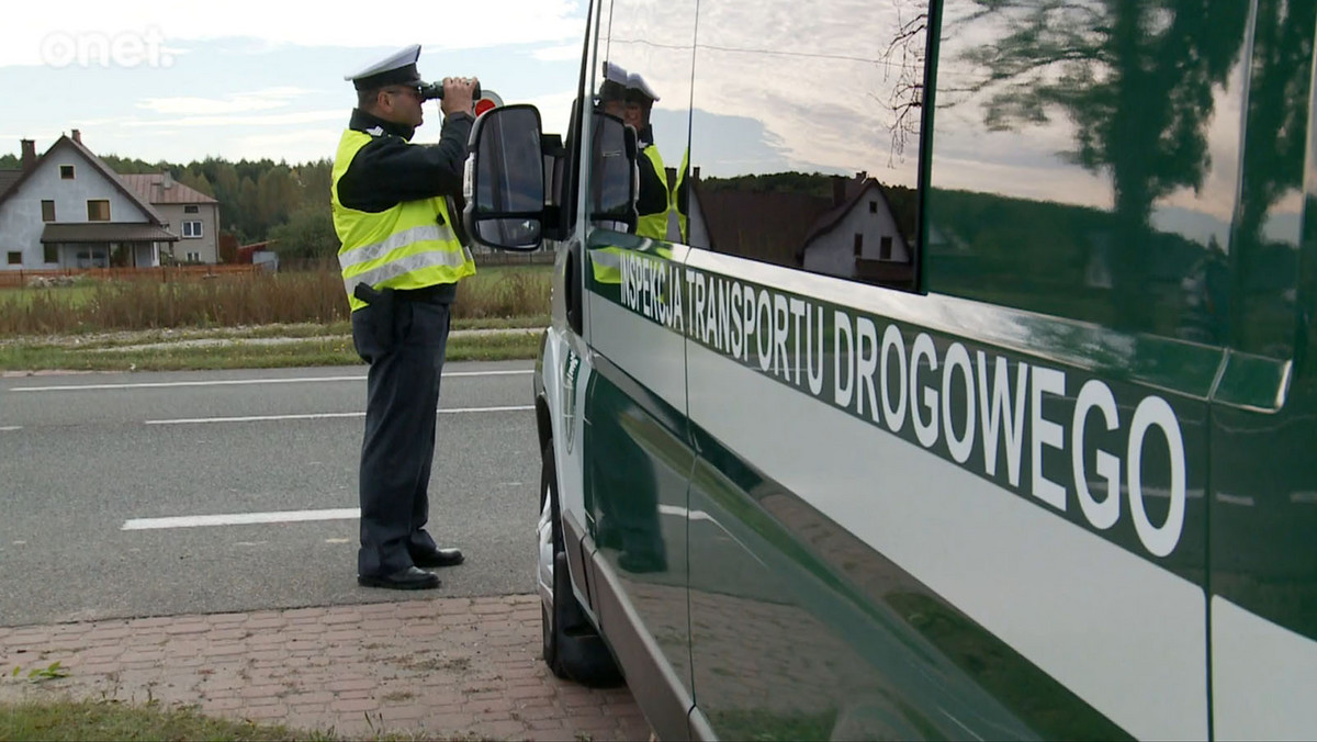 Inspekcja Transportu Drogowego zatrzymali dzisiaj w Wilkowie koło Świebodzina autokar pełen turystów. Okazało się, że obaj kierowcy byli nietrzeźwi - informuje "Gazeta Lubuska".