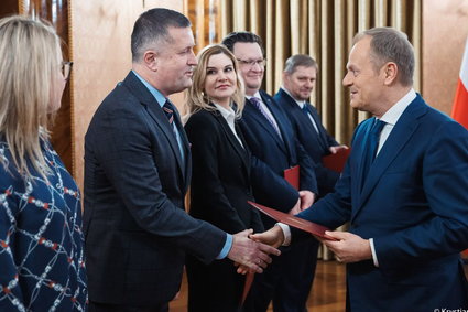 Premier Tusk powołał szefów służb specjalnych. Bez niespodzianek