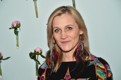 Szczere wyznanie Iwony Guzowskiej. Mówi o "ciąży, której nie usunęła" i "szacunku do ojca alkoholika" [FRAGMENT KSIĄŻKI]