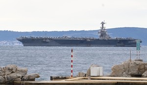 Američki nosač aviona "USS Džerald R. Ford", najveći ratni brod ikada izgrađen, stigao u Split