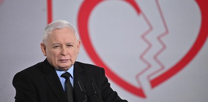 Kaczyński nagle zaskoczył na konferencji. "Precz z Kaczorem dyktatorem!"