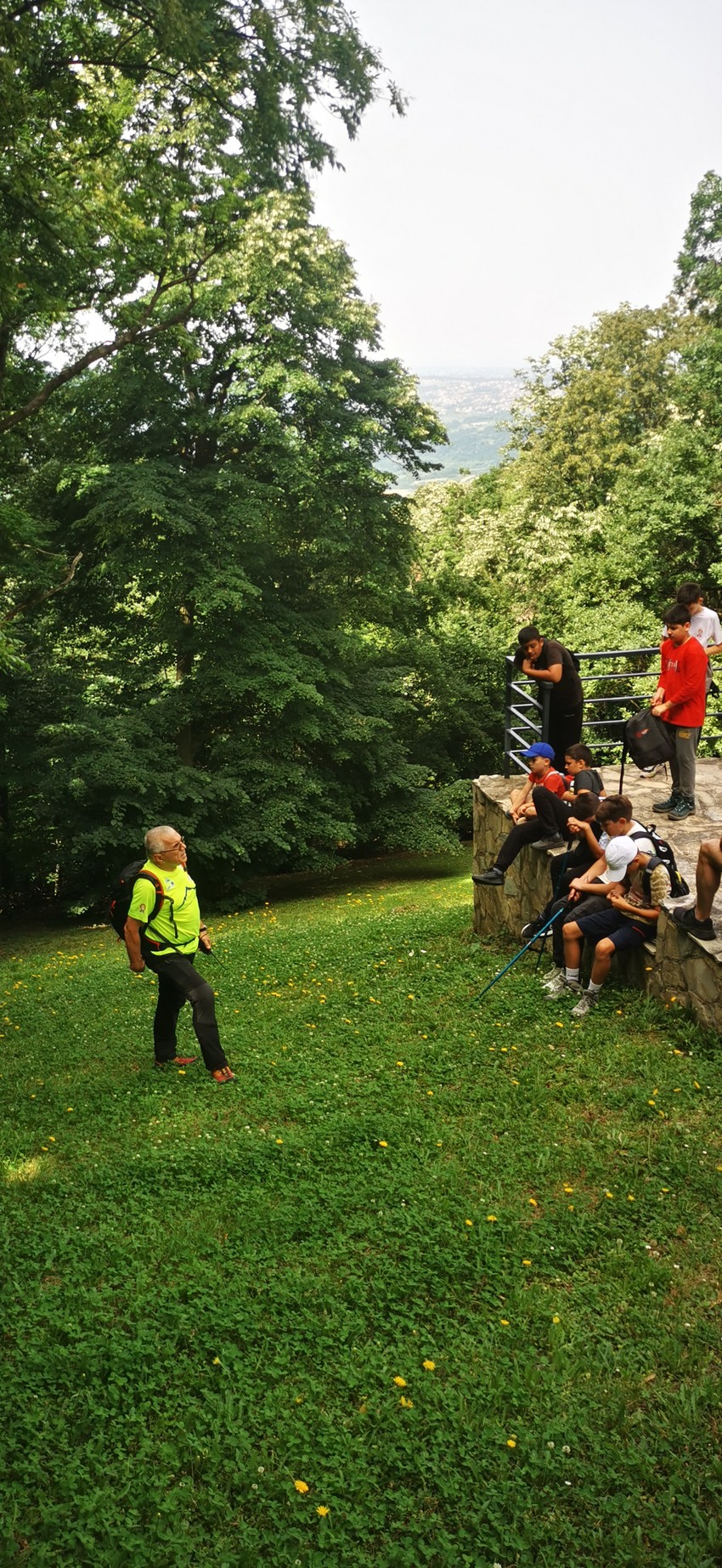 Avala, prvi ogledni čas