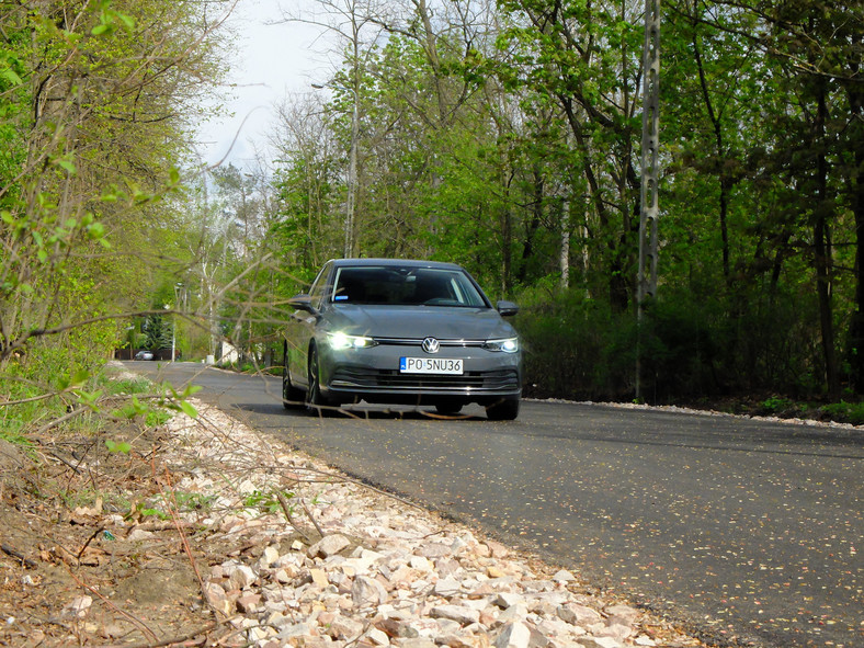 Volkswagen Golf 1.5 eTSI Style: jedną z przewag nad poprzednim modelem są opcjonalne reflektory Matrix