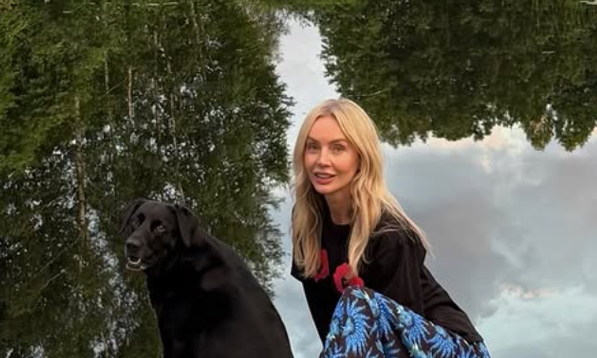 Agnieszka Woźniak-Starak znów stawia na boho. Ta spódnica to modowa perełka