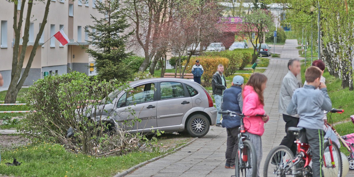 Gdyby nie reakcja przechodzącej w pobliżu wypadku kobiety, mogłoby dojść do tragedii z udziałem dziecka