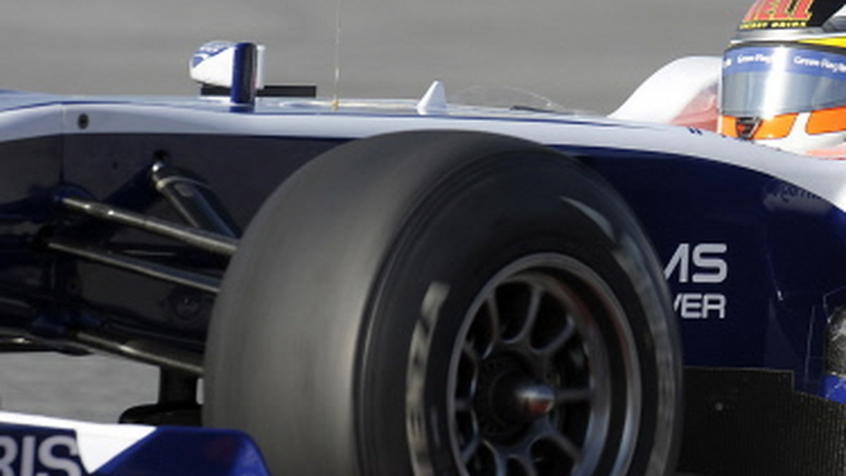 Wyścig o Grand Prix Abu Zabi był ostatnim dla Nico Huelkenberga w barwach zespołu Williams - ogłosił w niedzielę menadżer niemieckiego kierowcy, Willi Weber. Powód zmiany jest prosty - sponsor kandydata na następcę tegorocznego debiutanta oferuje szefom Williamsa 12 mln euro.