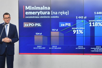 "Czternastki" dla emerytów na stałe. Premier o terminie przyjęcia ustawy