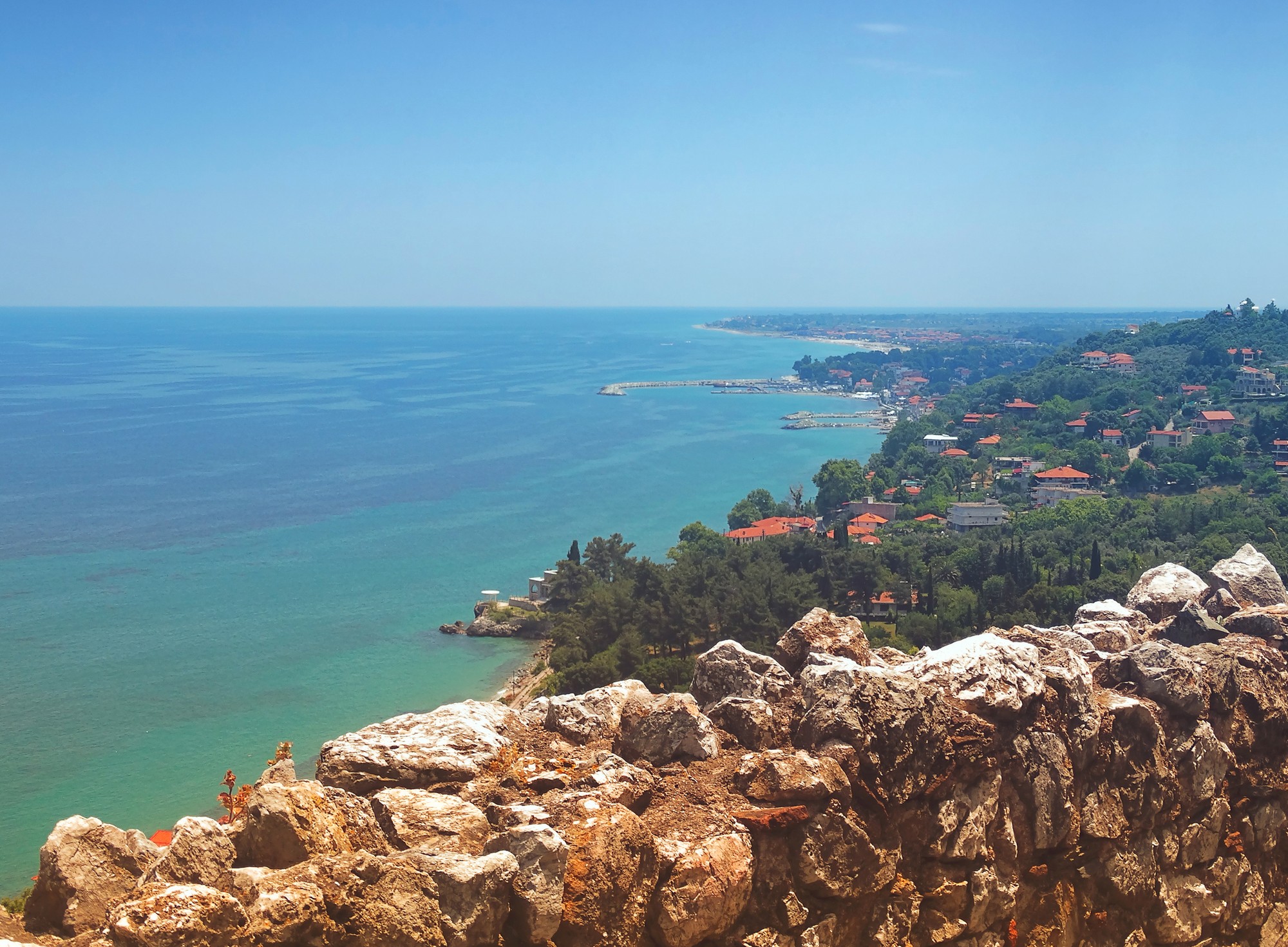 Grécko dlhodobo patrí medzi top dovolenkové destinácie. (ilustračné foto)