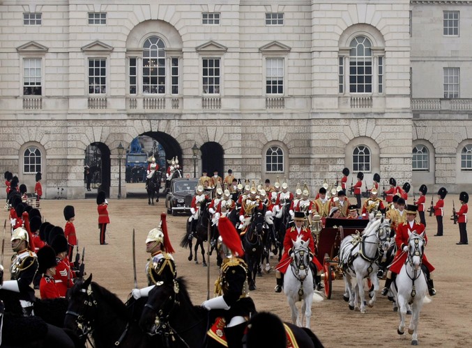 Przejazd karetą do Pałacu Buckingham