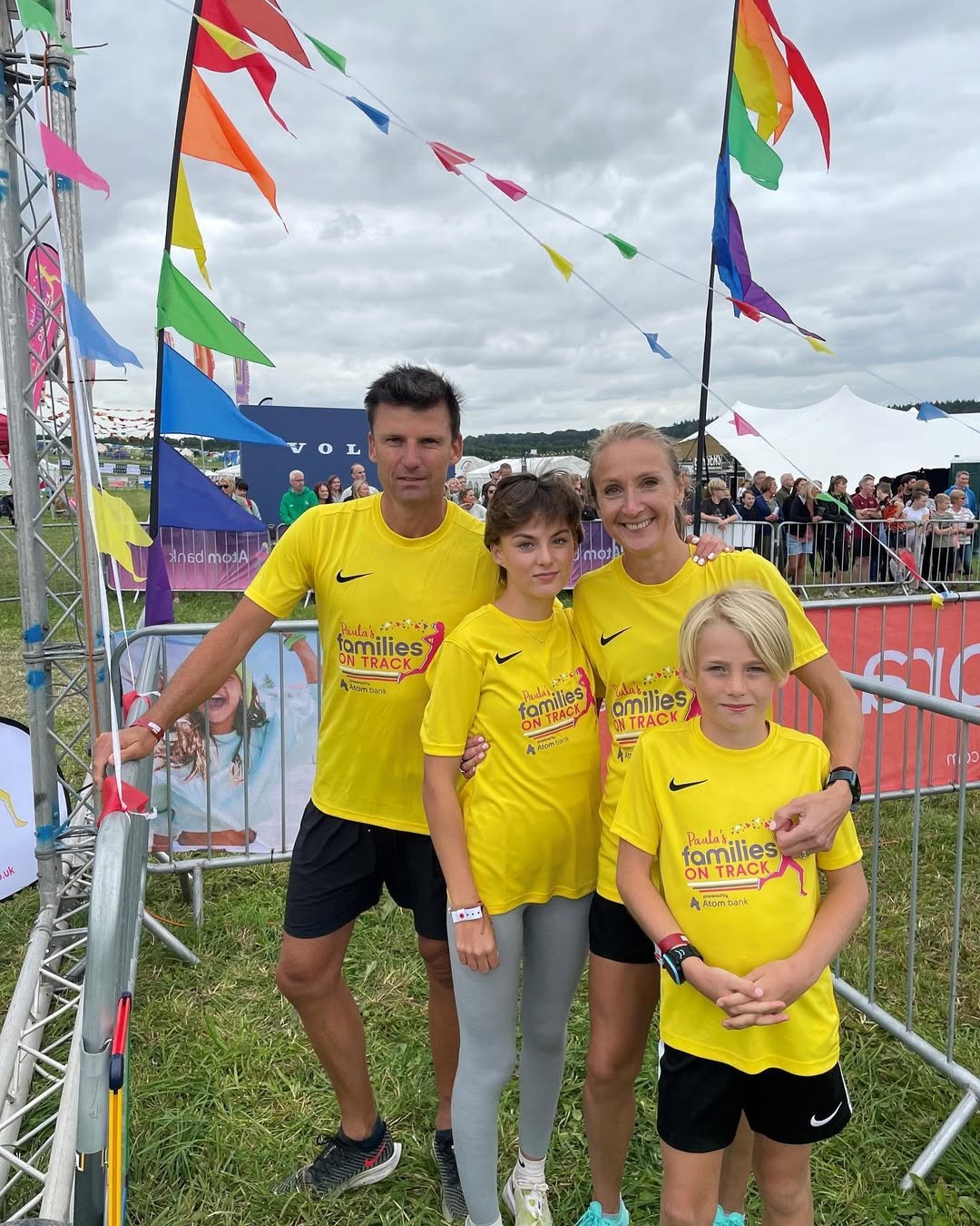 Bývalá maratónska bežkyňa Paula Radcliffe s rodinou. 