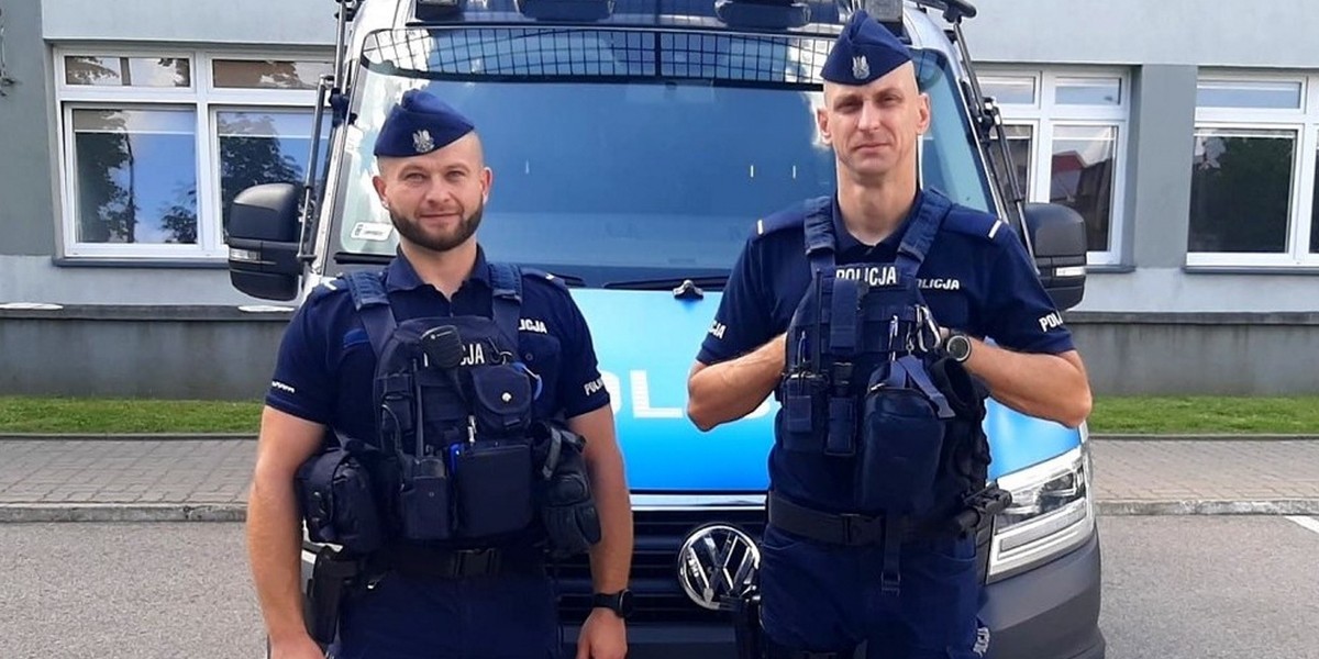 Białystok. Półtoraroczne dziecko poparzone wrzątkiem. Pomogli policjanci.