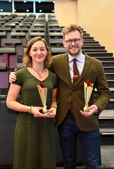 Karolina Juszczyk - laureatka nagrody za film „Sztuka naskalna” oraz Philippe Tłokiński - aktor grający główną rolę w „Geniuszach”