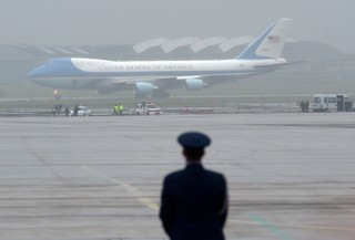 Air Force wylądował. Obama jest już w Warszawie