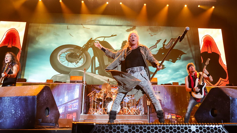Bruce Dickinson na koncercie Iron Maiden w 2023 r.