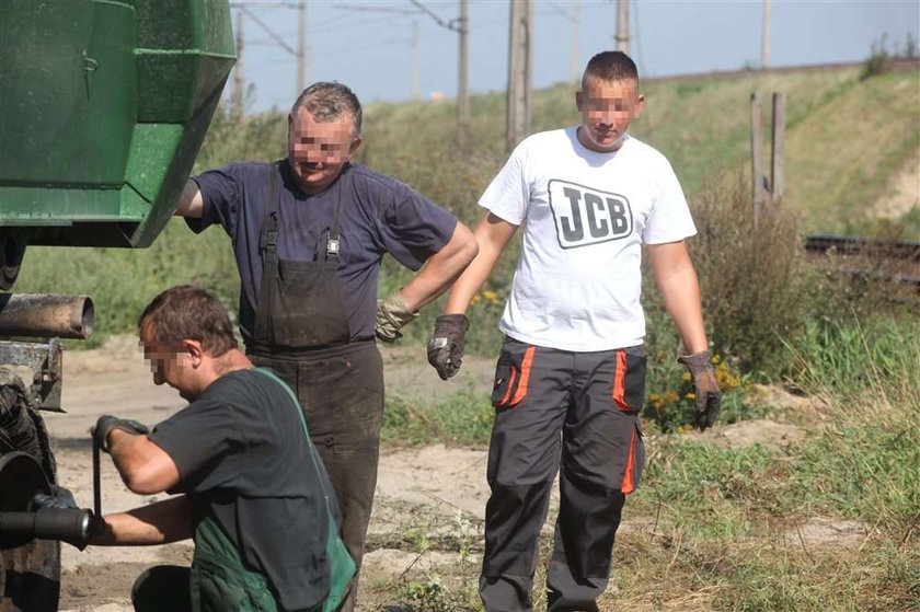 tory, trakcja kolejowa, pociąg, wywrKierowca wywrotki zahaczył pojazdem o trakcje kolejowąotka, prąd