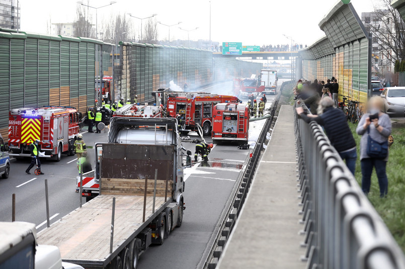 Wypadek na S8 w Warszawie