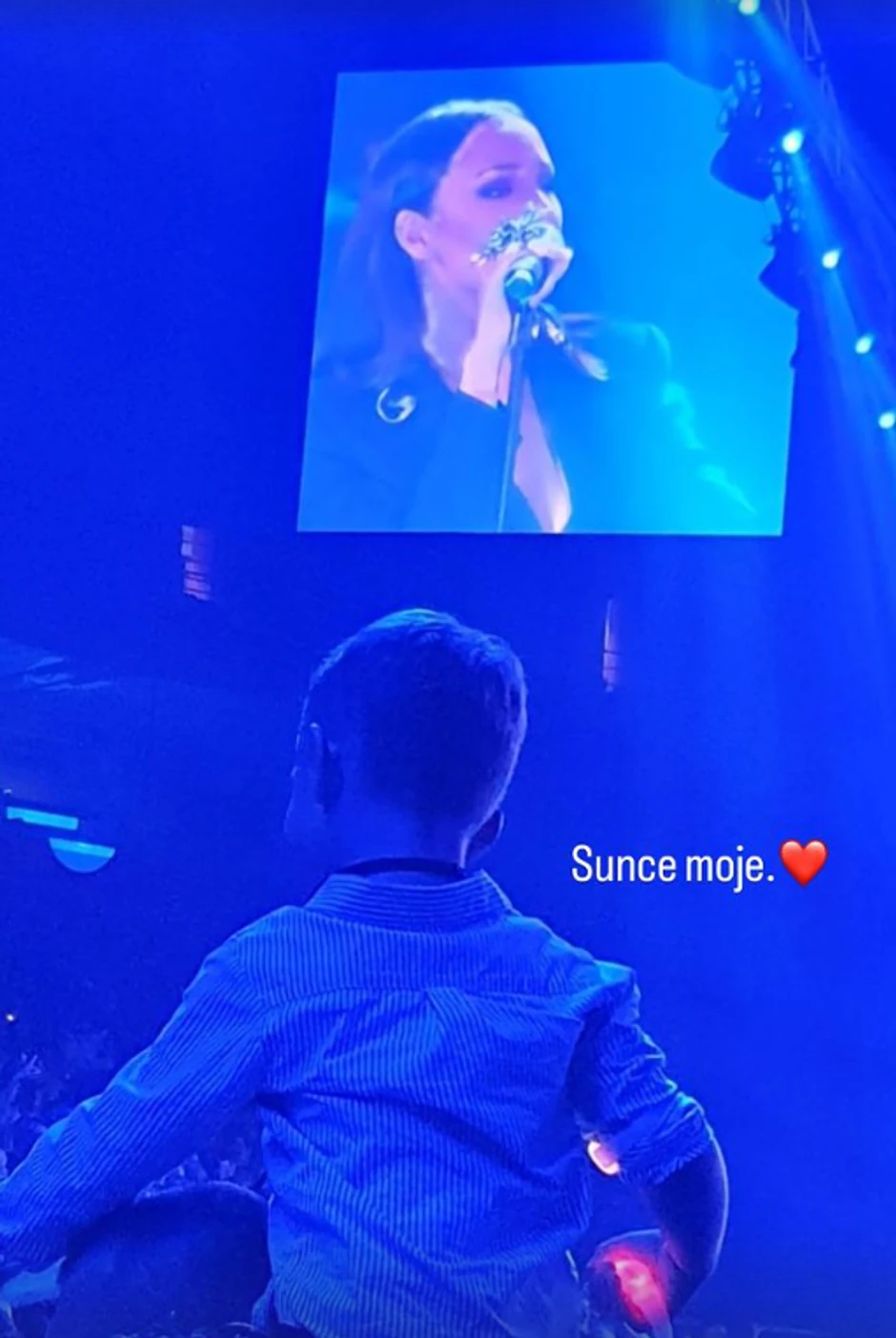 Aleksandra pokazala sina