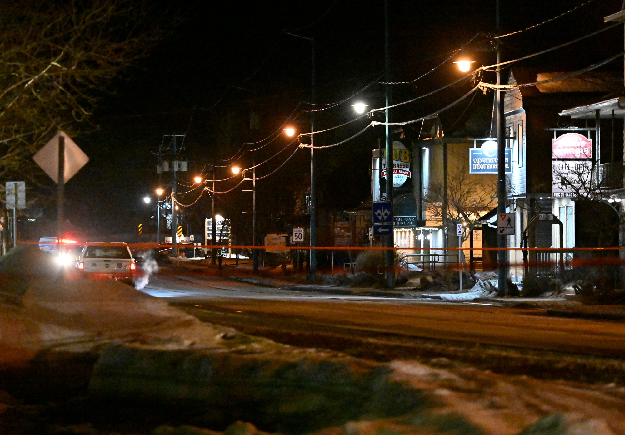 Do chodcov v provincii Quebec vrazilo auto.