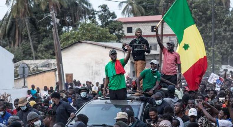 Ousmane Sonko en caravane