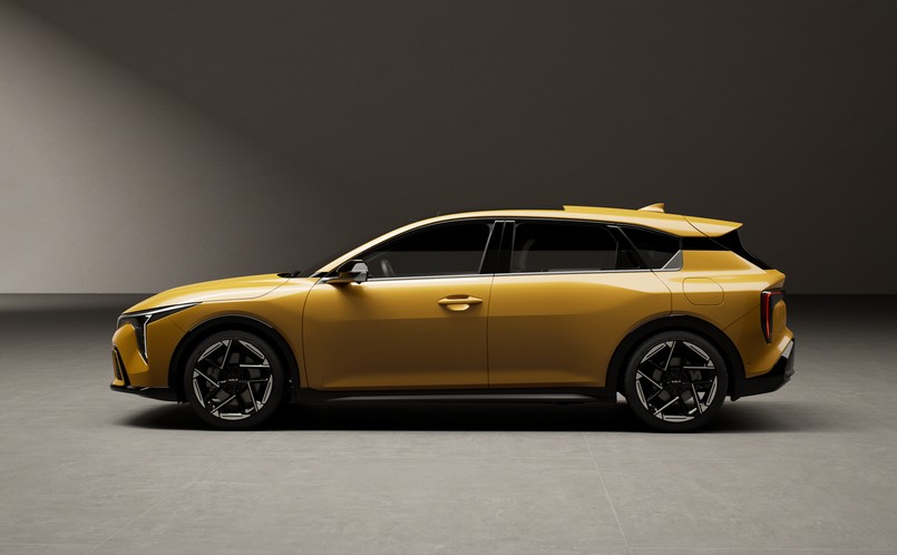 Nowa Kia K4