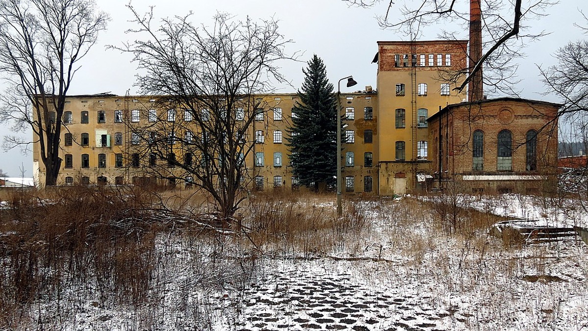 Mysłakowice - ruiny zabytkowej przędzalni