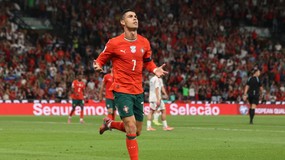 Cristiano Ronaldo najlepiej opłacanym piłkarzem świata. Który jest Robert Lewandowski?